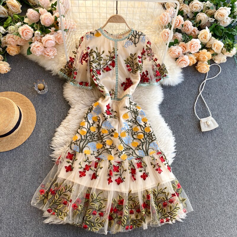 Boho Vintage Party Dress - Mini Dress Embroidered Arabella Rose in White Apricot Boho Vintage Party Dress - Mini Dress Embroidered Arabella Rose in White Apricot
